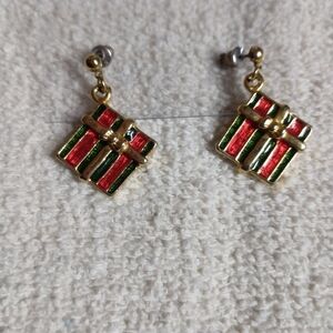 Christmas present post earrings